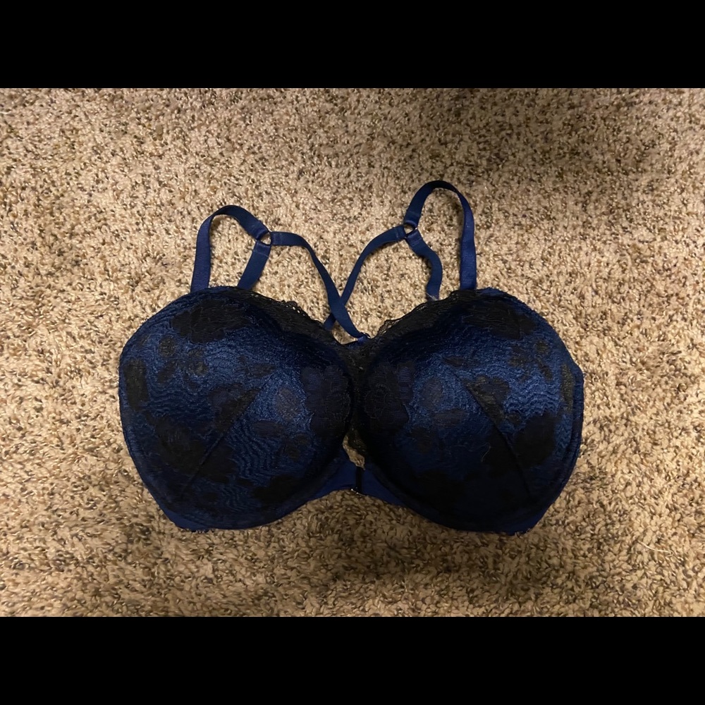 Victoria’s Secret Bombshell